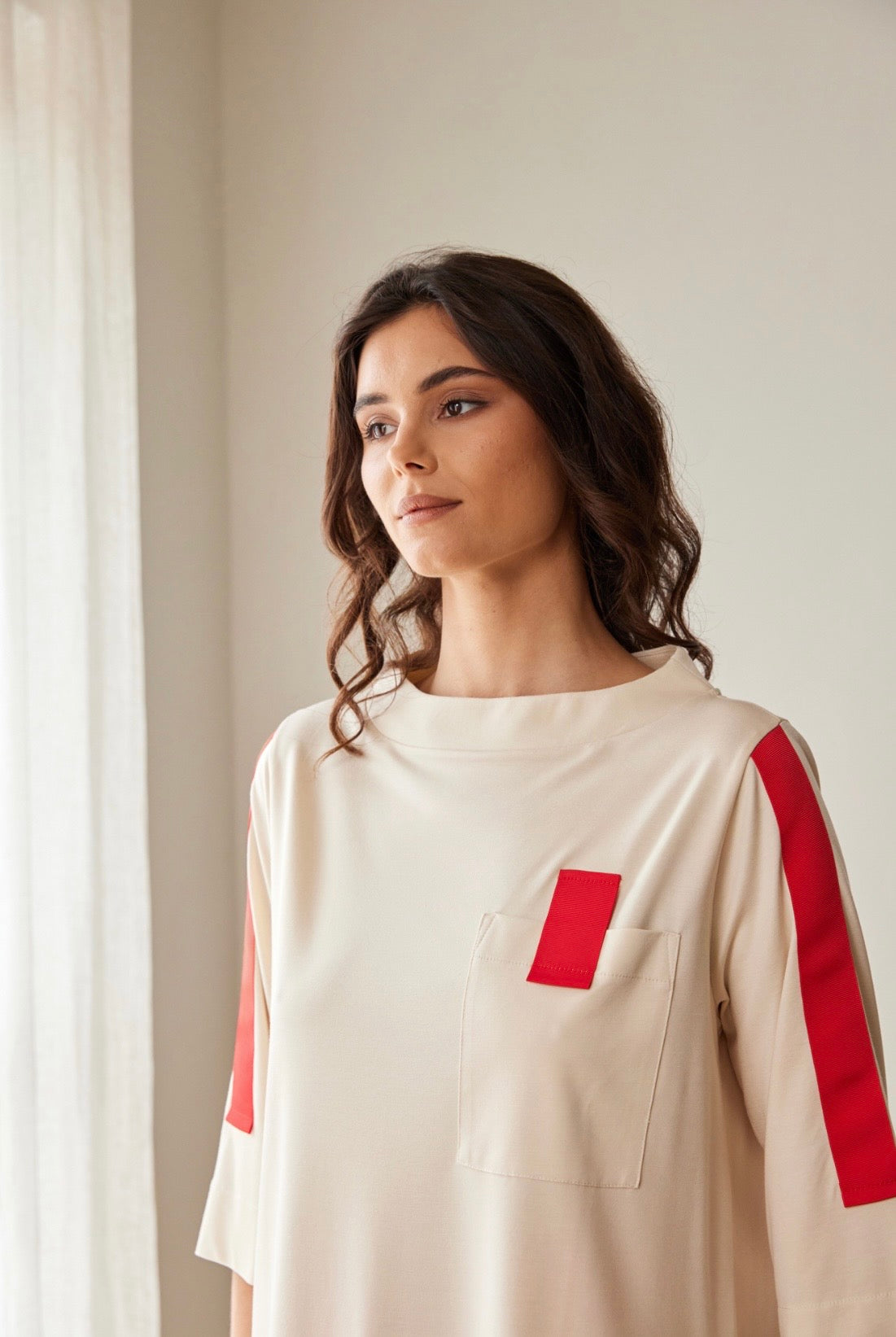 Peruzzi Contrast Sleeve Top