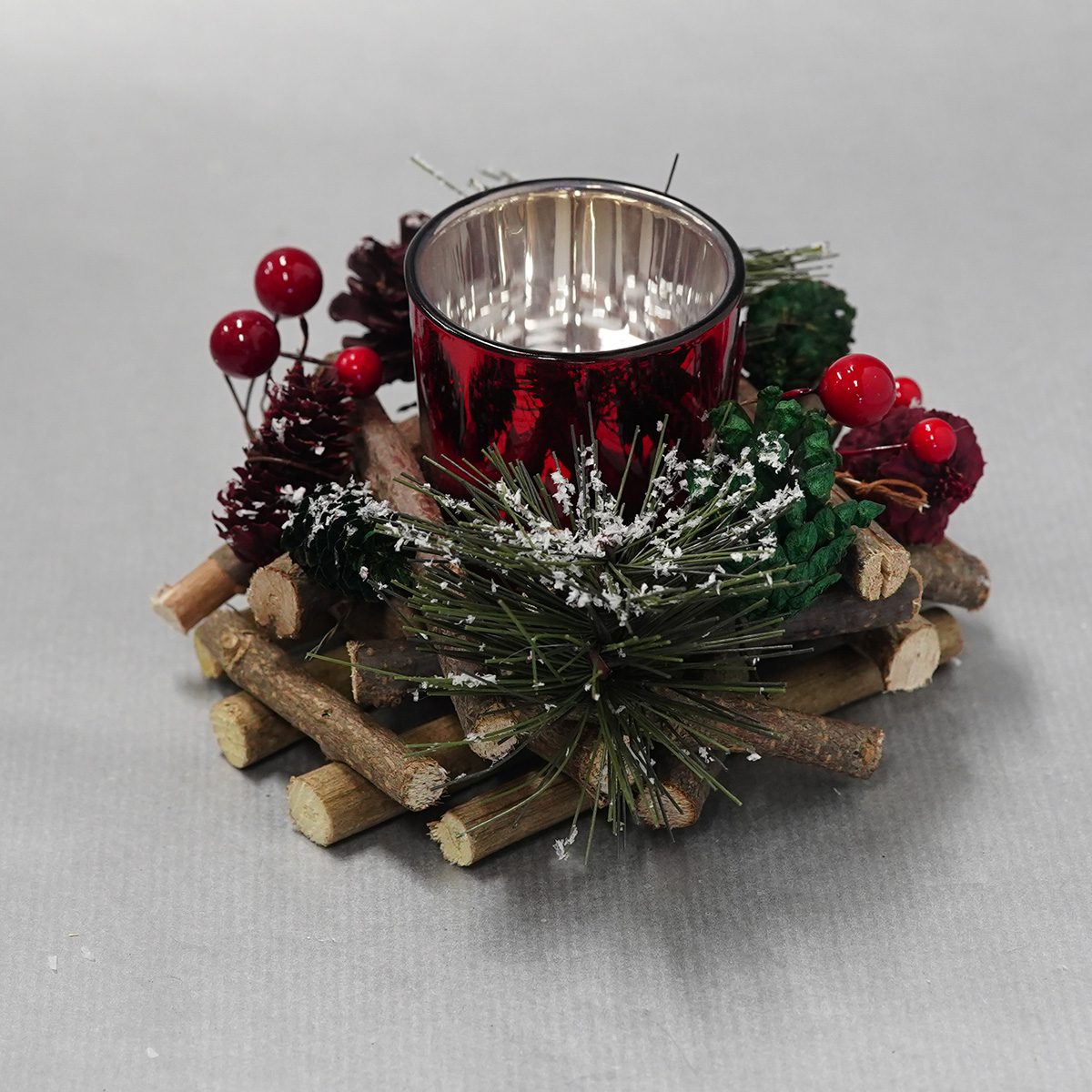 Standún Christmas Shop | Centerpiece with Red Berry