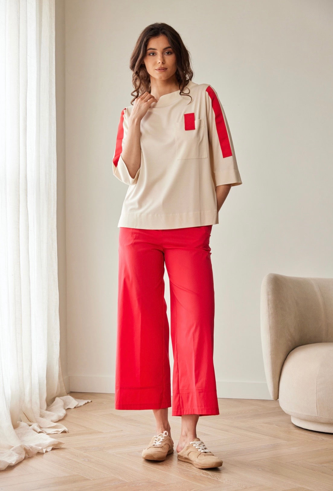 Peruzzi Contrast Sleeve Top