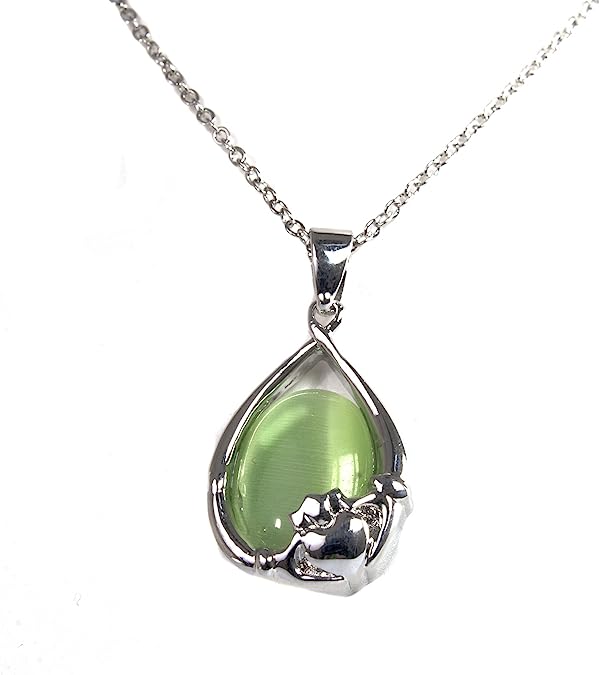 Solvar | Claddagh Marble Pendant