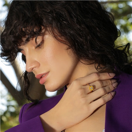 Newbridge Silverware Yellow Revolving Ring