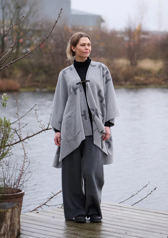 Henriette Steffense Print Cape