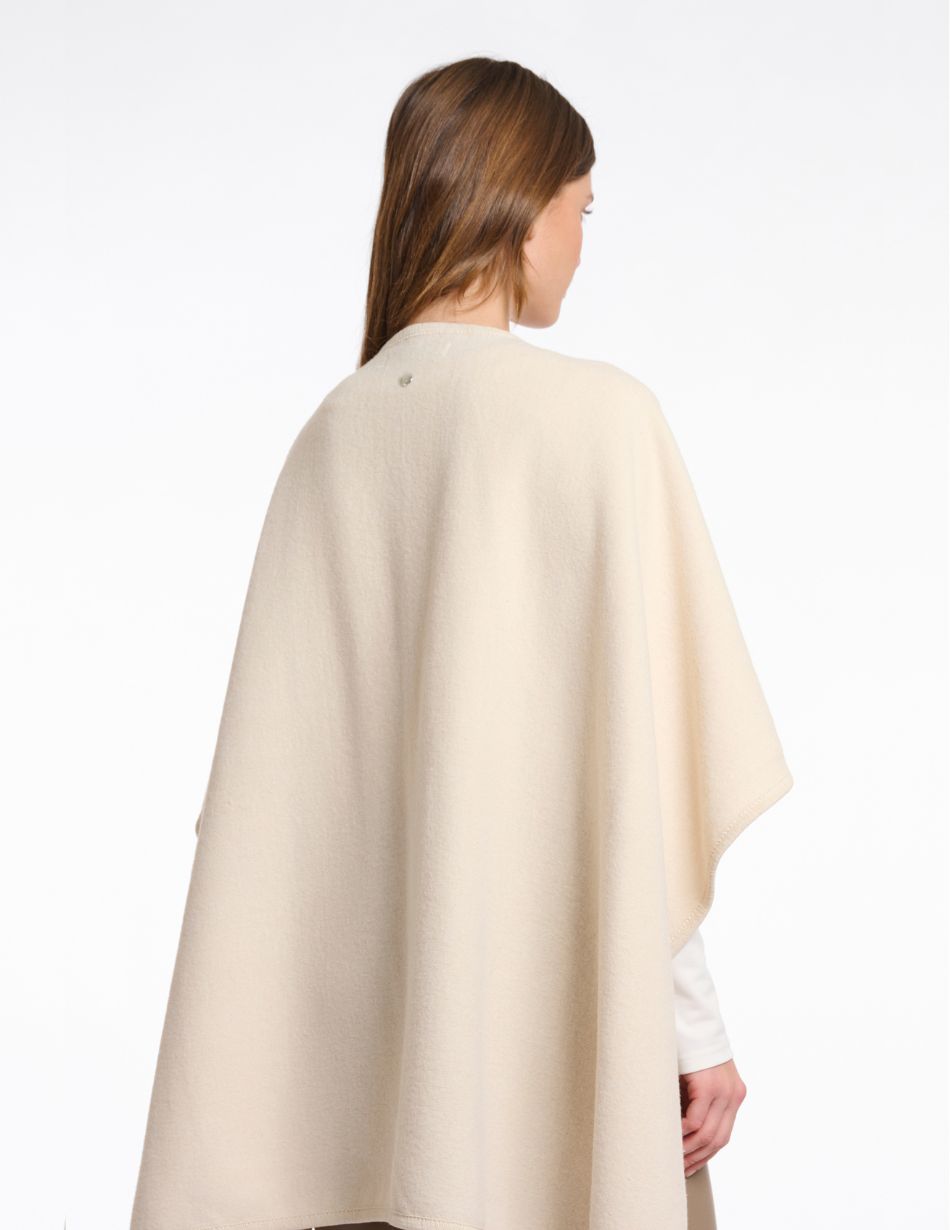 Rino & Pelle Marwa Cape