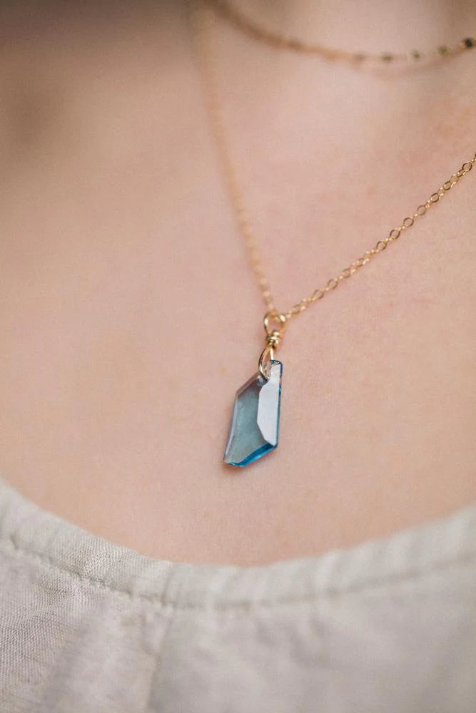 MoMuse Aqua Crystal Pendant