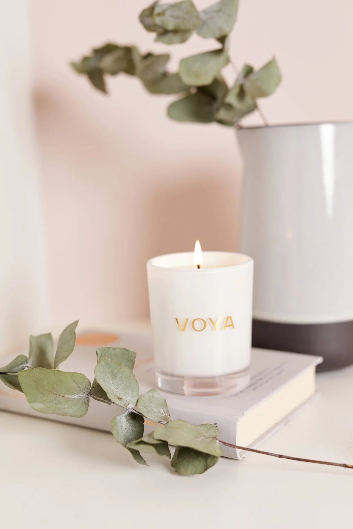 Voya Luxury Scented Candle - Eucalyptus, Rosemary & Lime