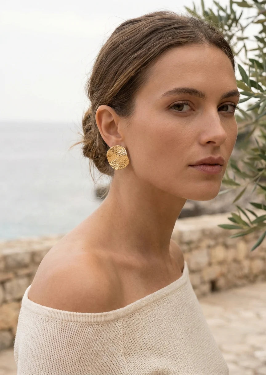 Envy Gold Round Wavy Earrings
