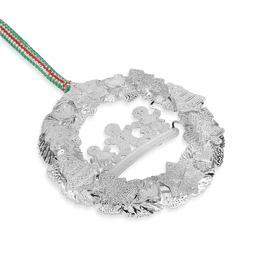 Newbridge Silverware Gingerbread Family Decoration