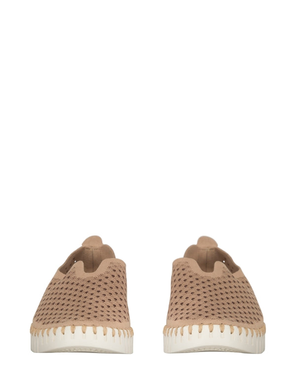 Ilse Jacobsen | Tulip Slip on Shoes | Latte