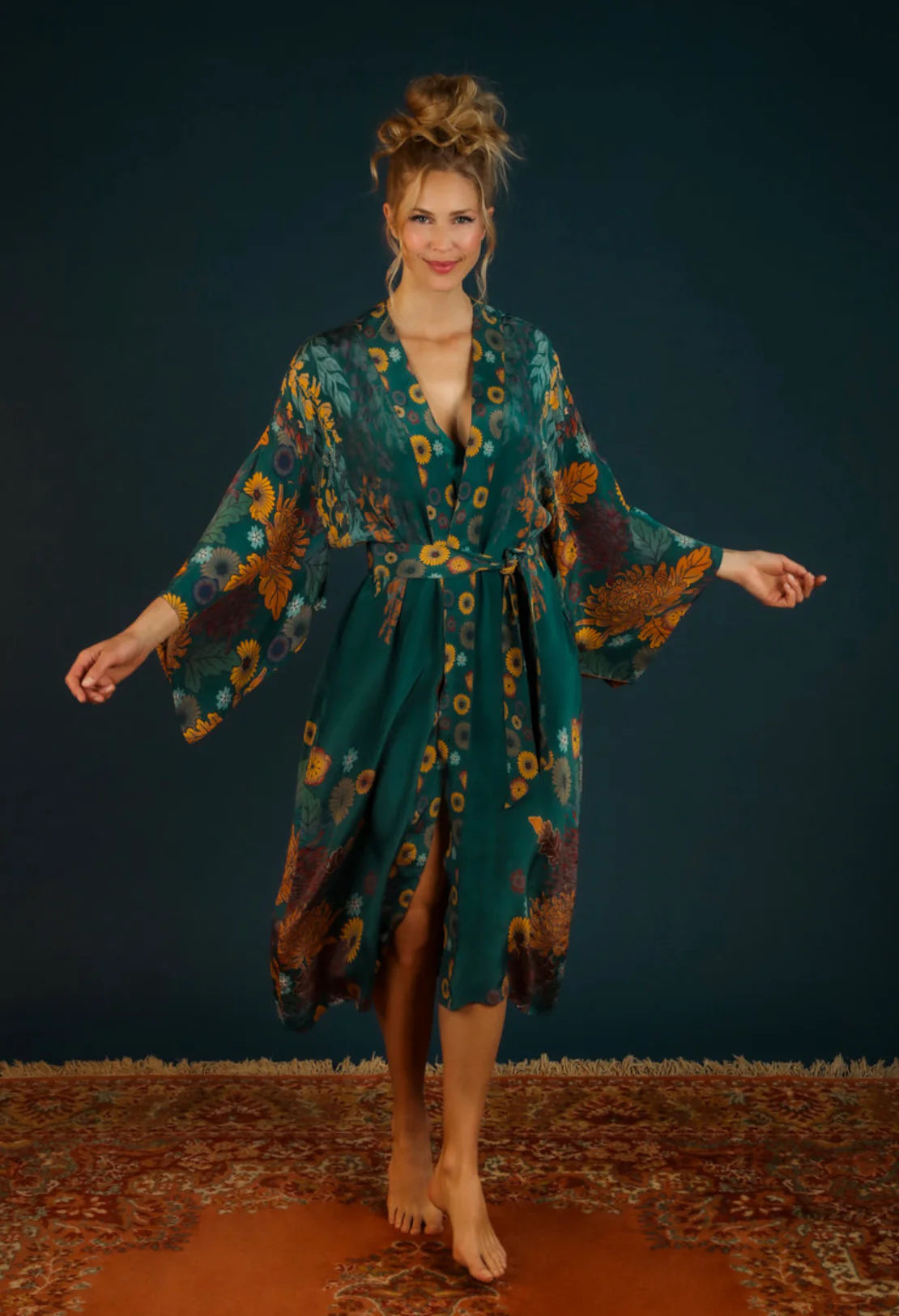 Powder Trailing Wisteria Kimono , Teal