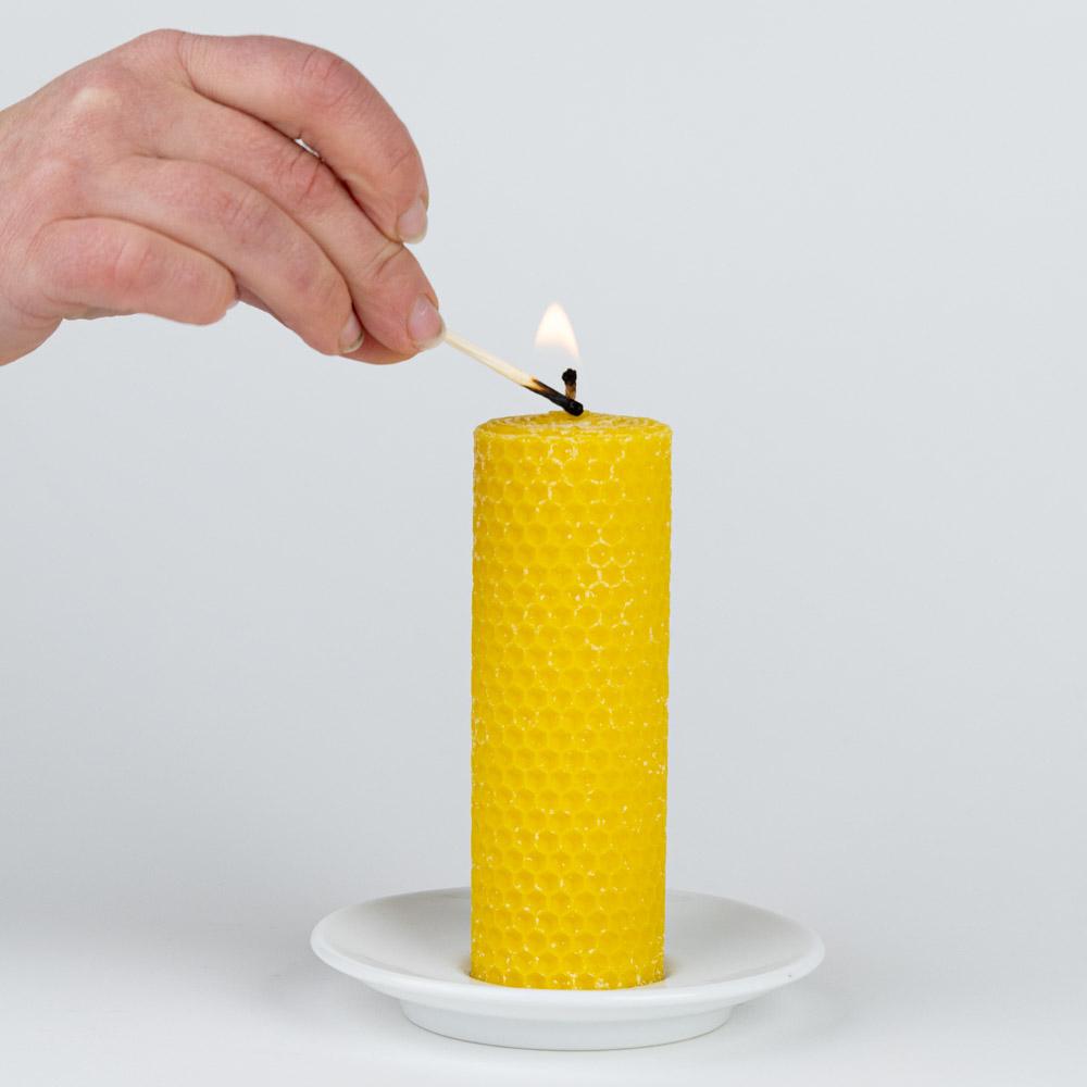 Hanna's Bees Medium Beeswax Candle