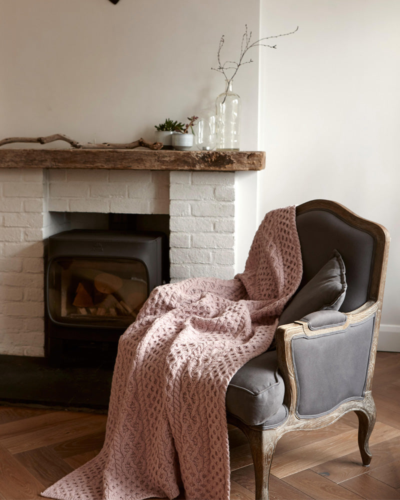 Irelands Eye | Luxe Aran Cashmere/Wool Throw-Light Pink