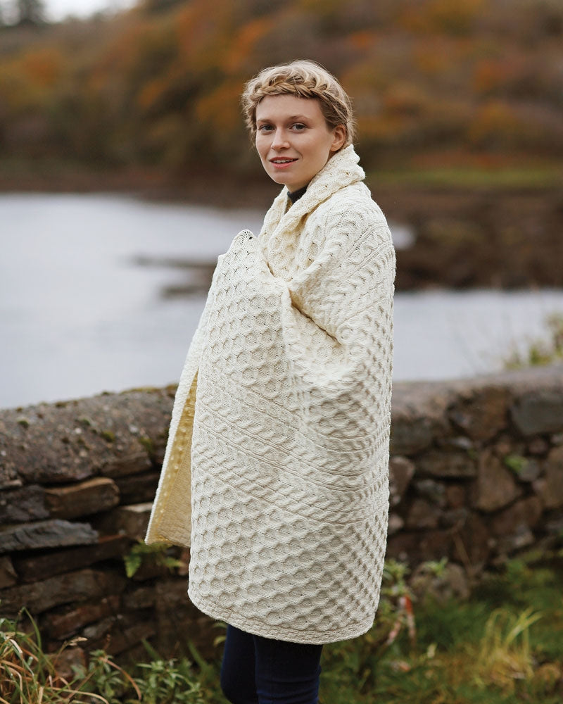 aran-homecomb-blanket-natural-B888-two