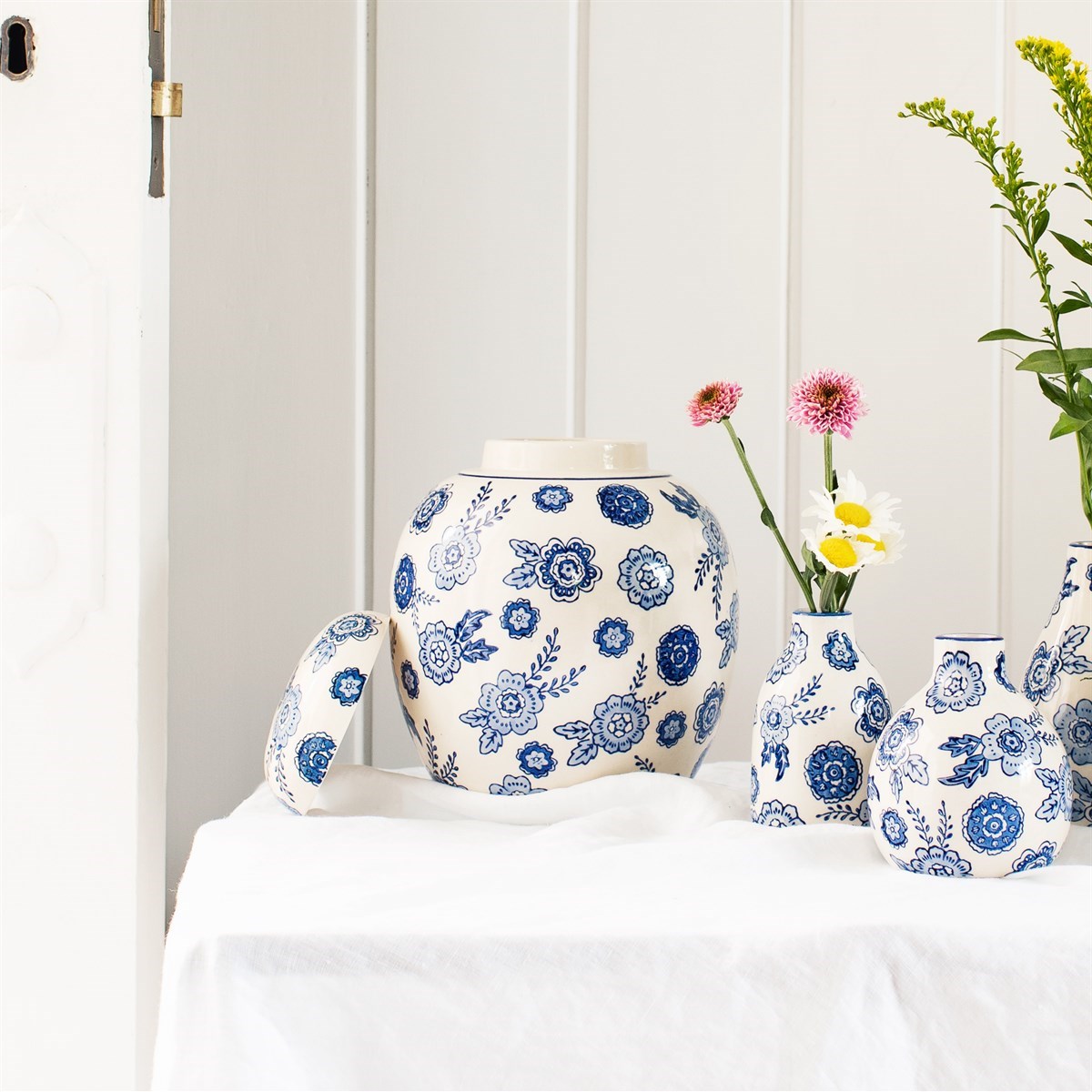 Sass and Belle | Blue Willow Ginger Jar