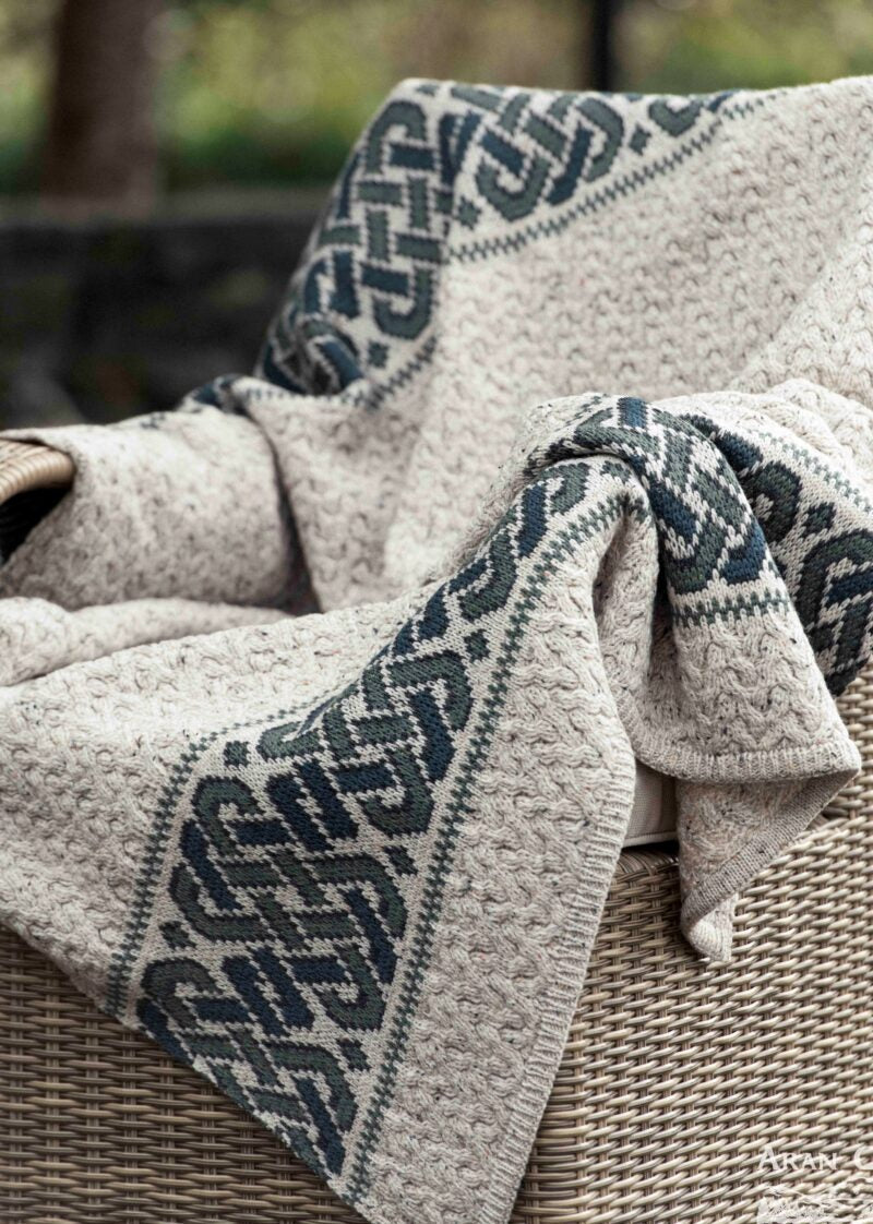 Celtic Jacquard Throw , Oatmeal