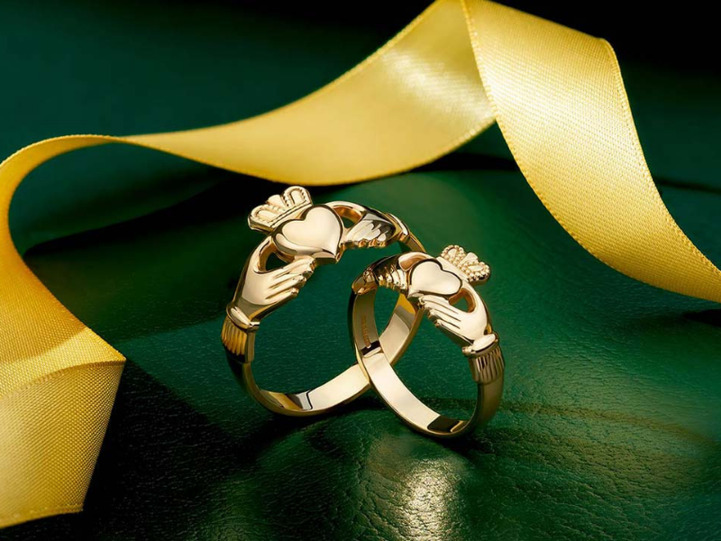 The Claddagh Ring: History, Meaning & Modern Significance