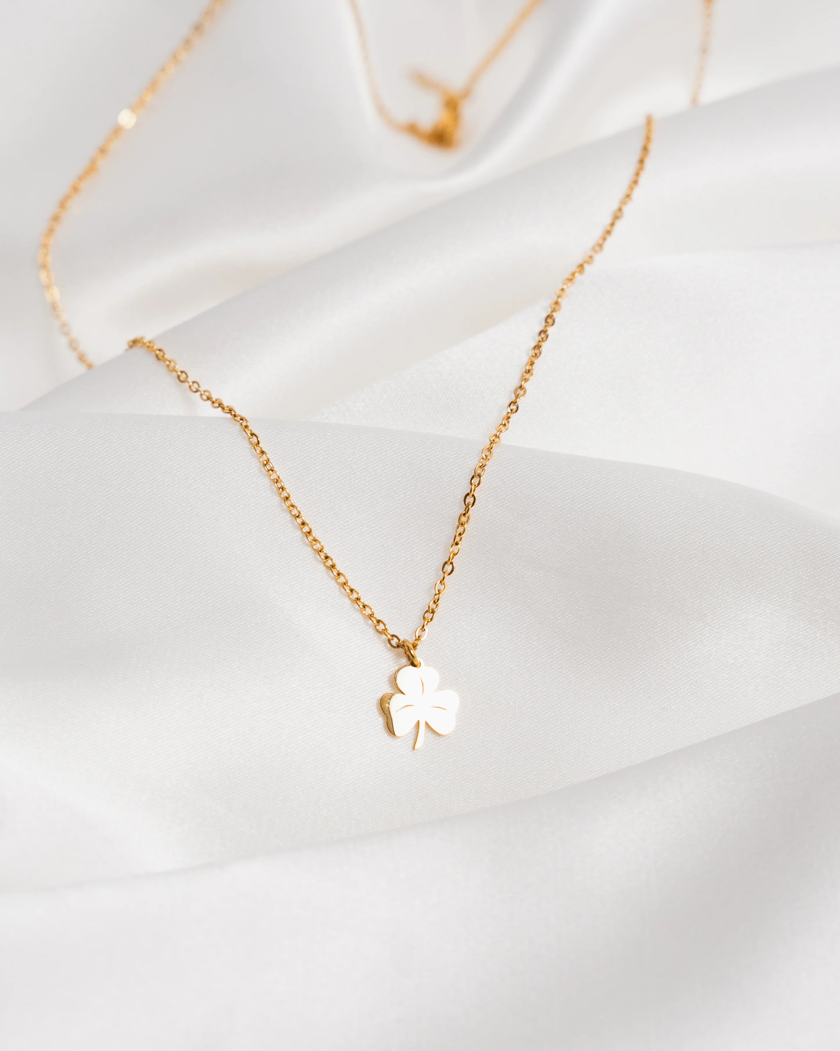 Fíor Jewellery Shamrock Pendant Necklace