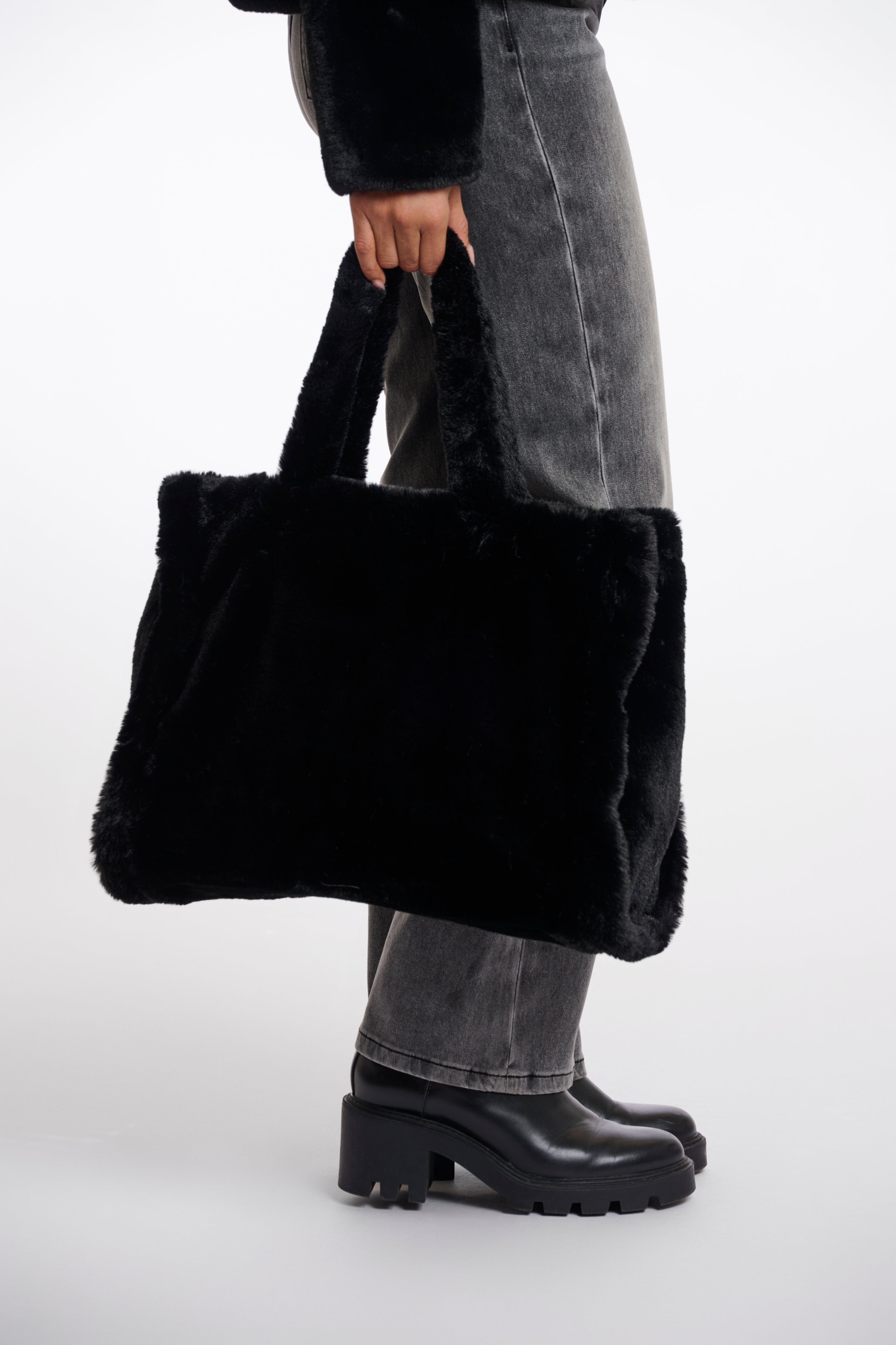Rino & Pelle Daan Faux Fur Shopper