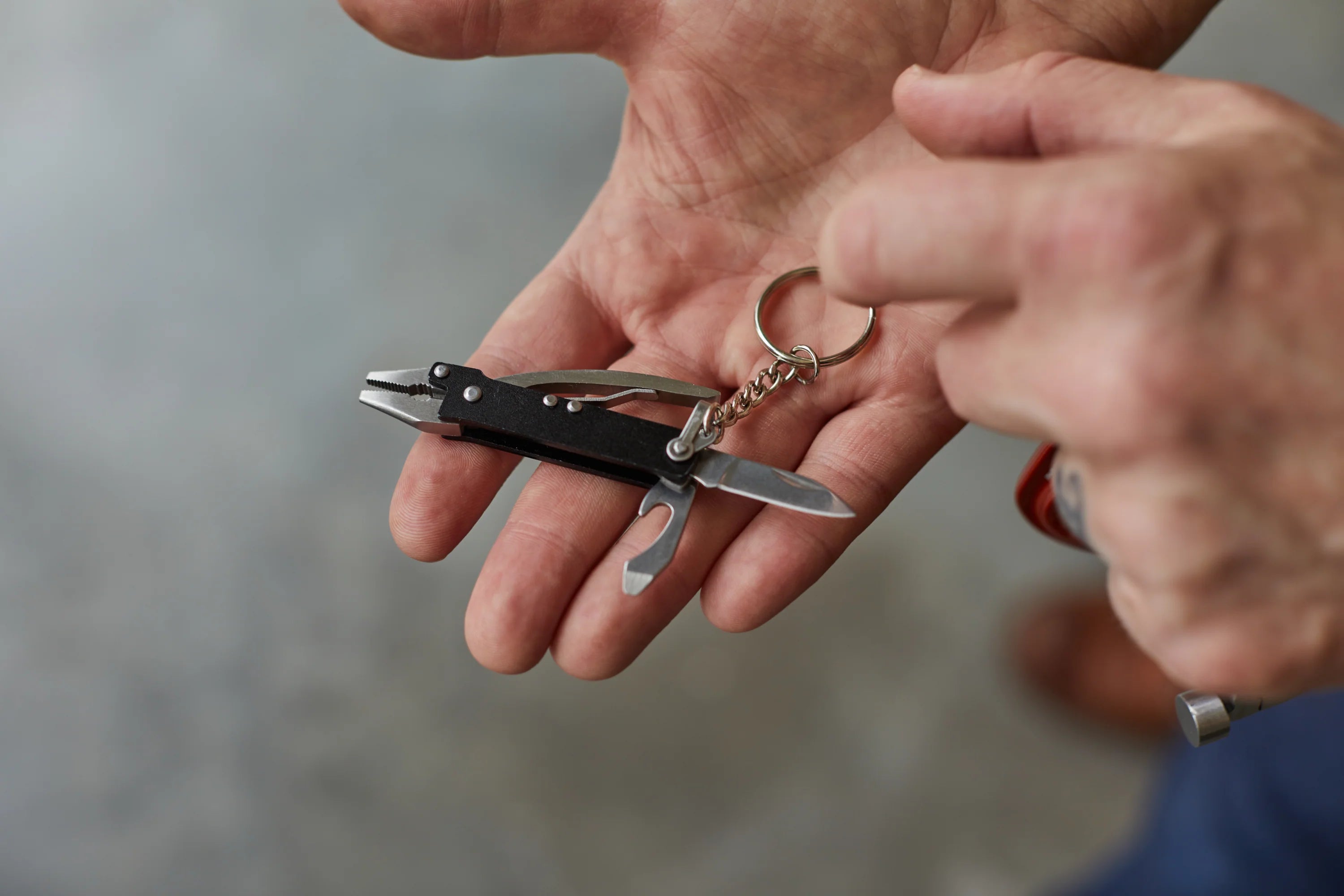 Gentlemens Hardware Mini Pliers Multi Tool