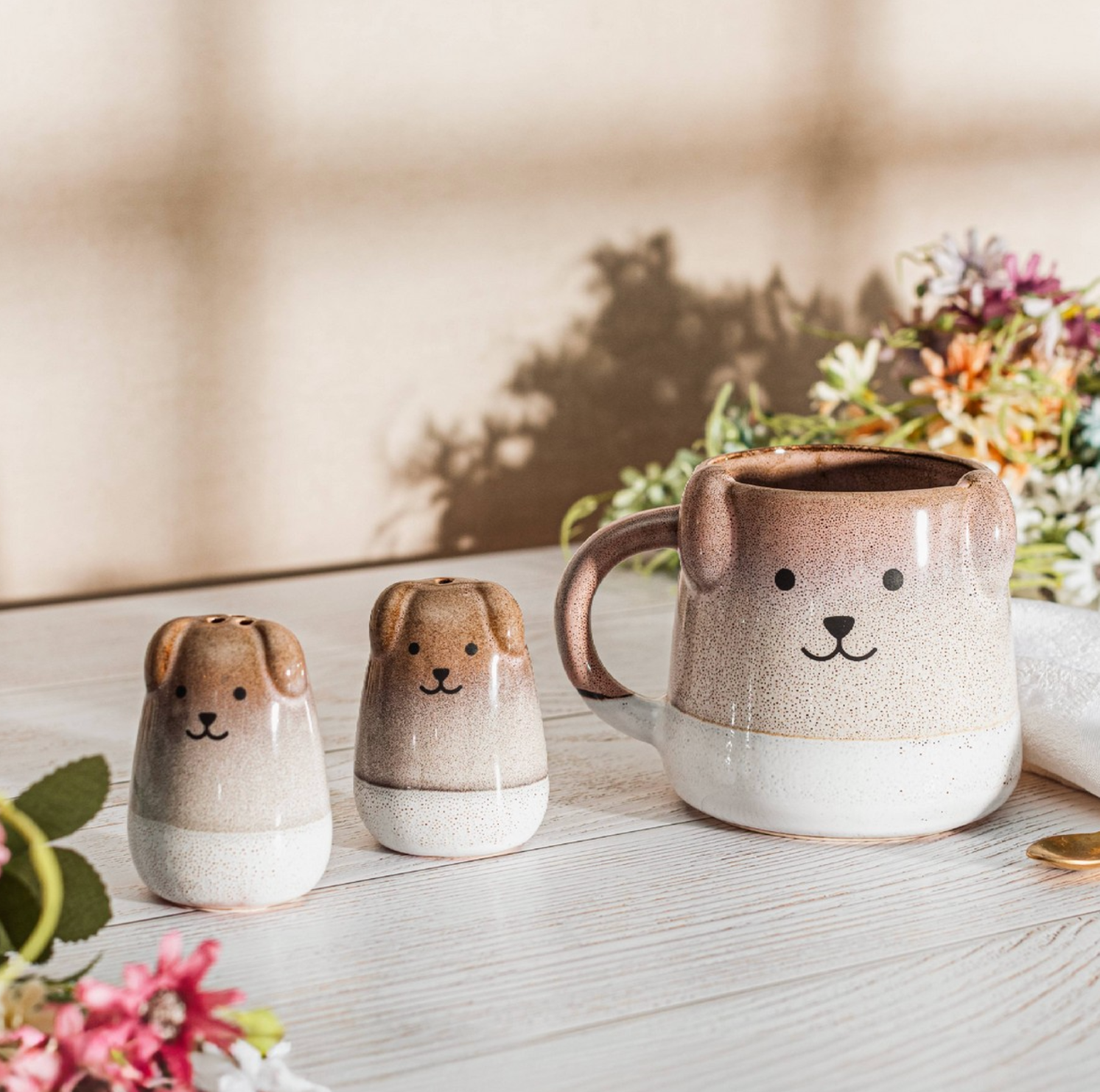 Sass And Belle Mojave Salt & Pepper Dog Shakers