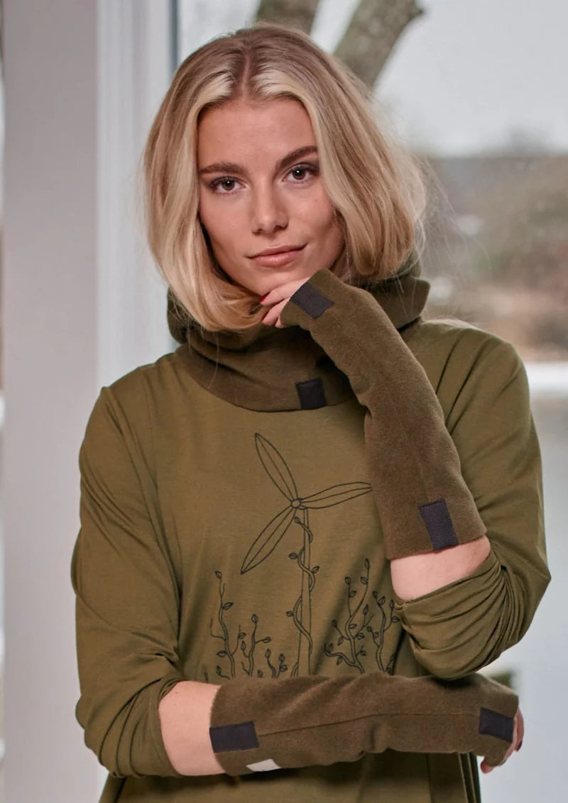 Henrietta Steffensen Wrist Warmers
