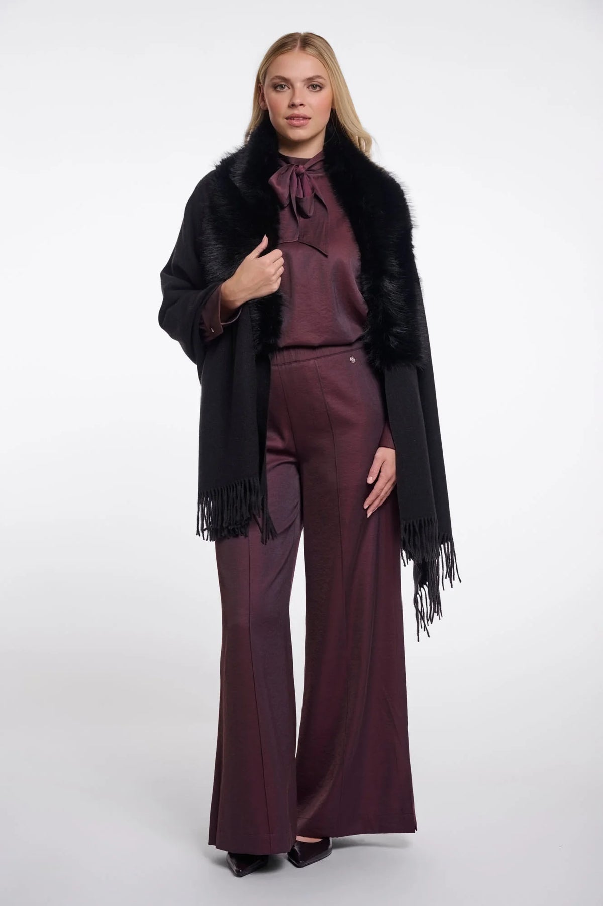 Rino & Pelle Wendy Cape with Fur