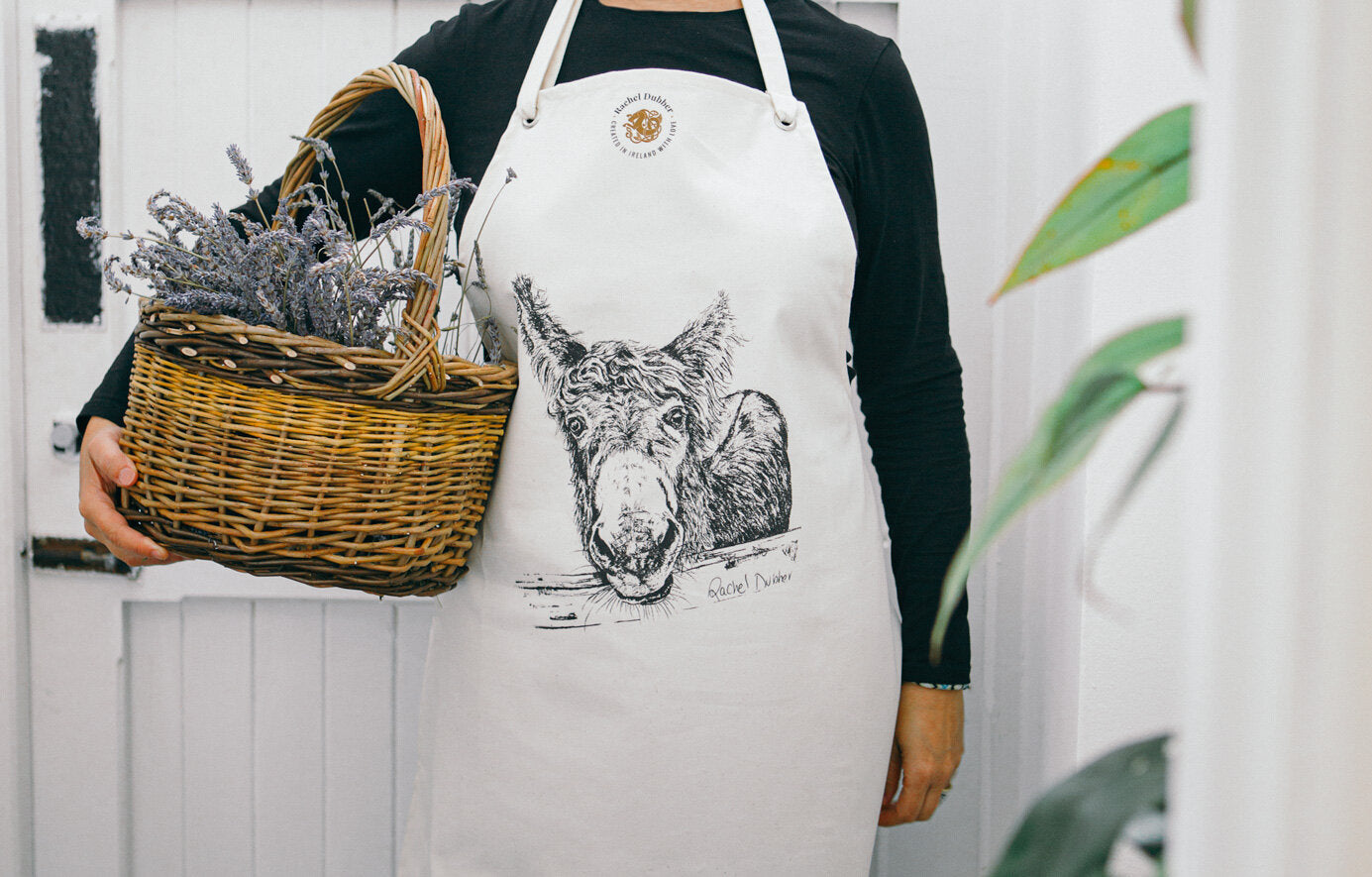 Rachel Dubber | M'asal Beag Dubh Apron