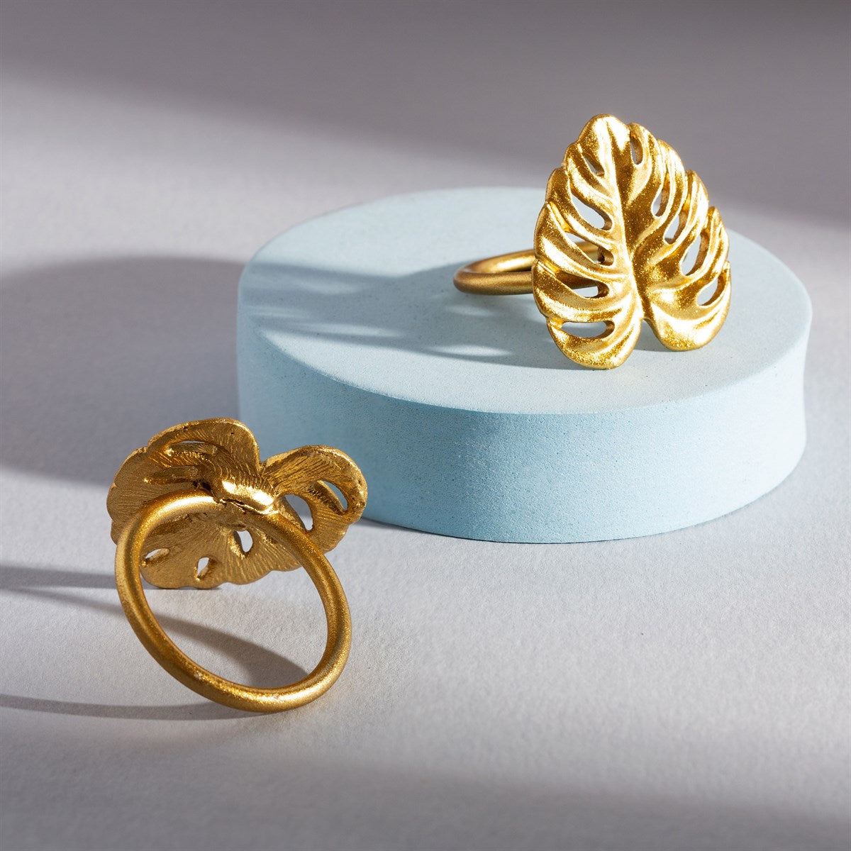 Sass and Belle | Gold Monstera Leaf Napkin Ring Set
