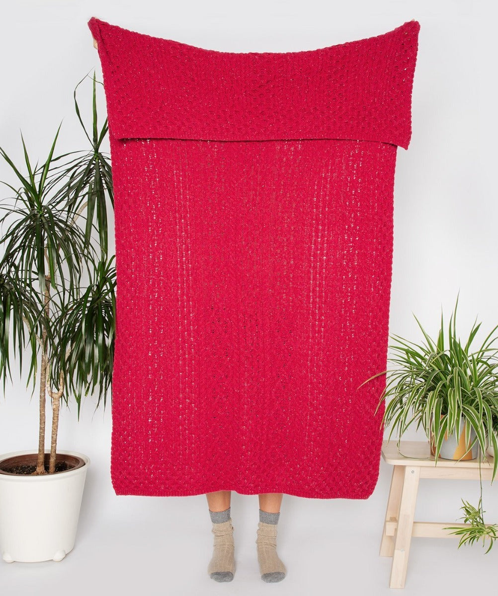 Ireland's Eye | Luxe Aran Wool and Cashmere Throw- Bramble Red