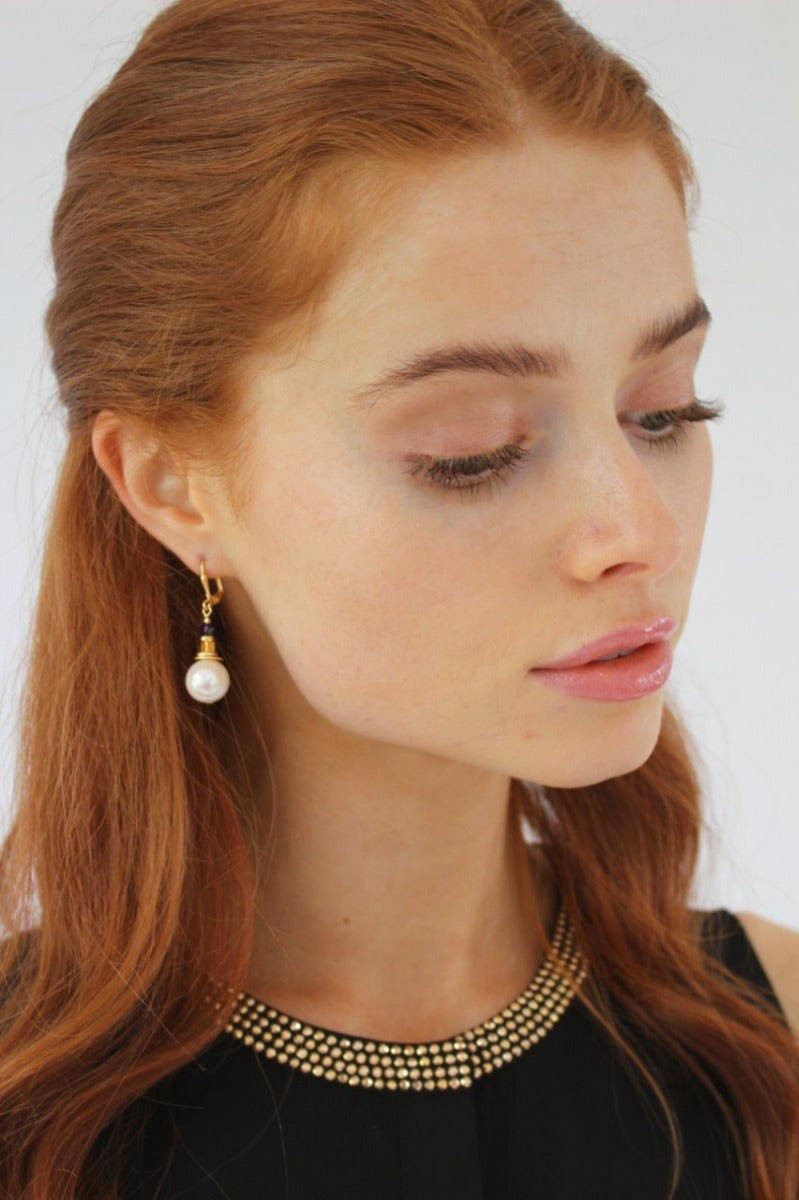 K Kajoux | Corcra Pearl Earrings - Short